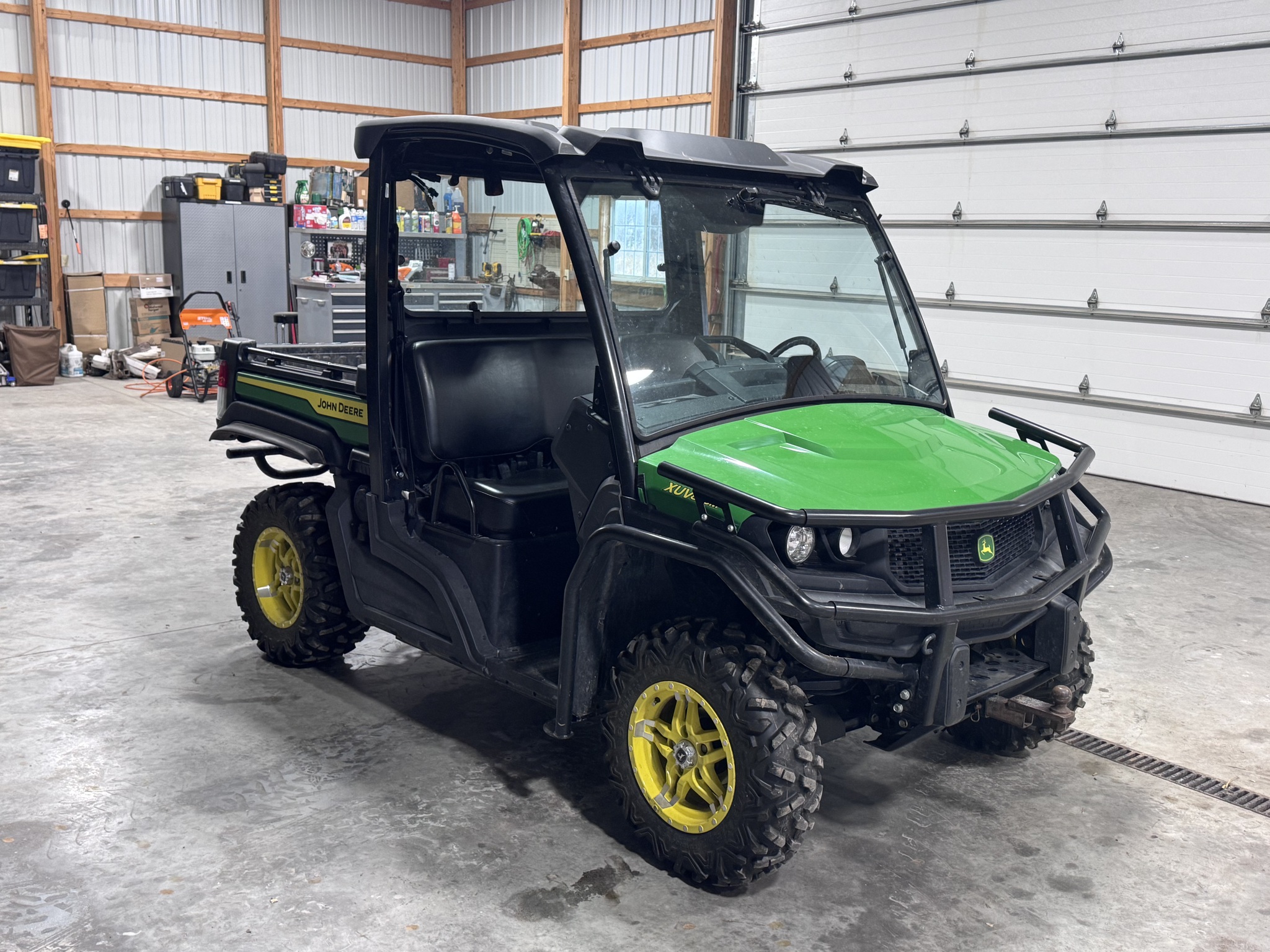 2023 John Deere XUV 835M Image 1