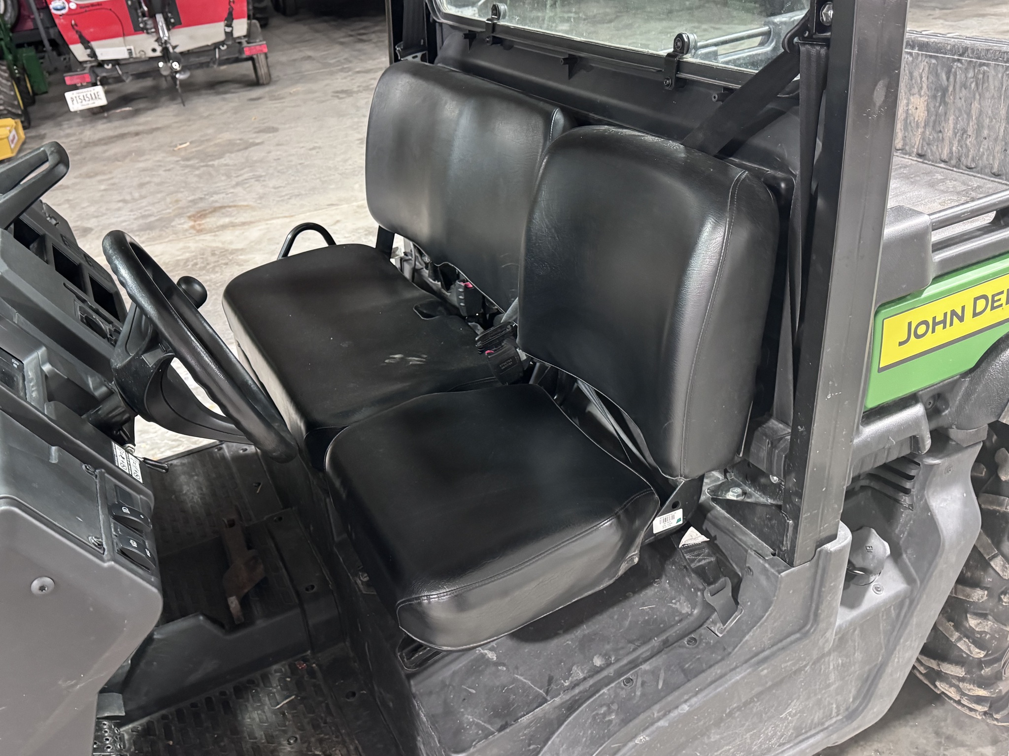 2023 John Deere XUV 835M Image 9