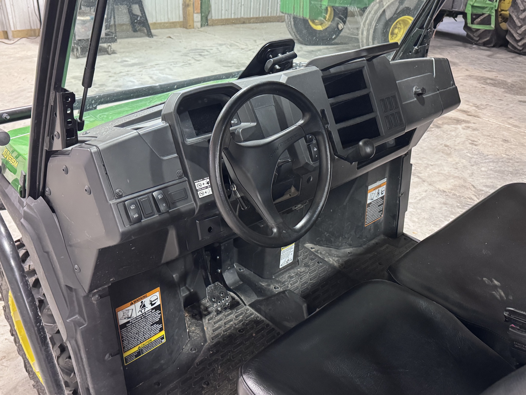 2023 John Deere XUV 835M Image 10