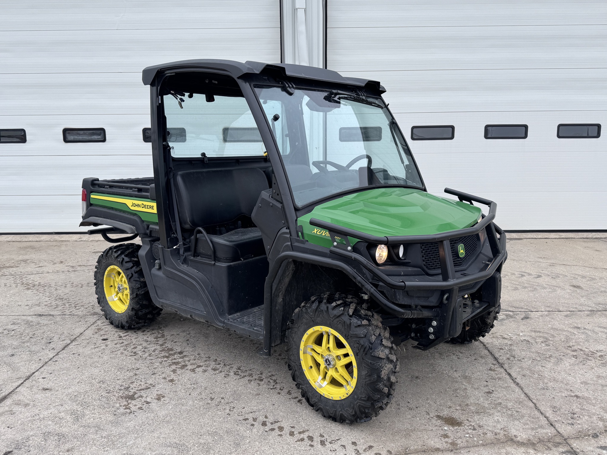 2023 John Deere XUV 835M Image 1