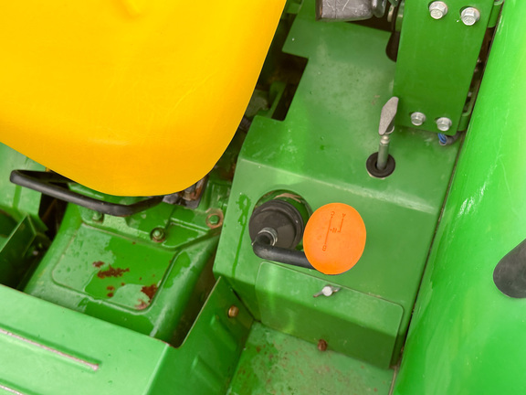 2016 John-Deere 5065E