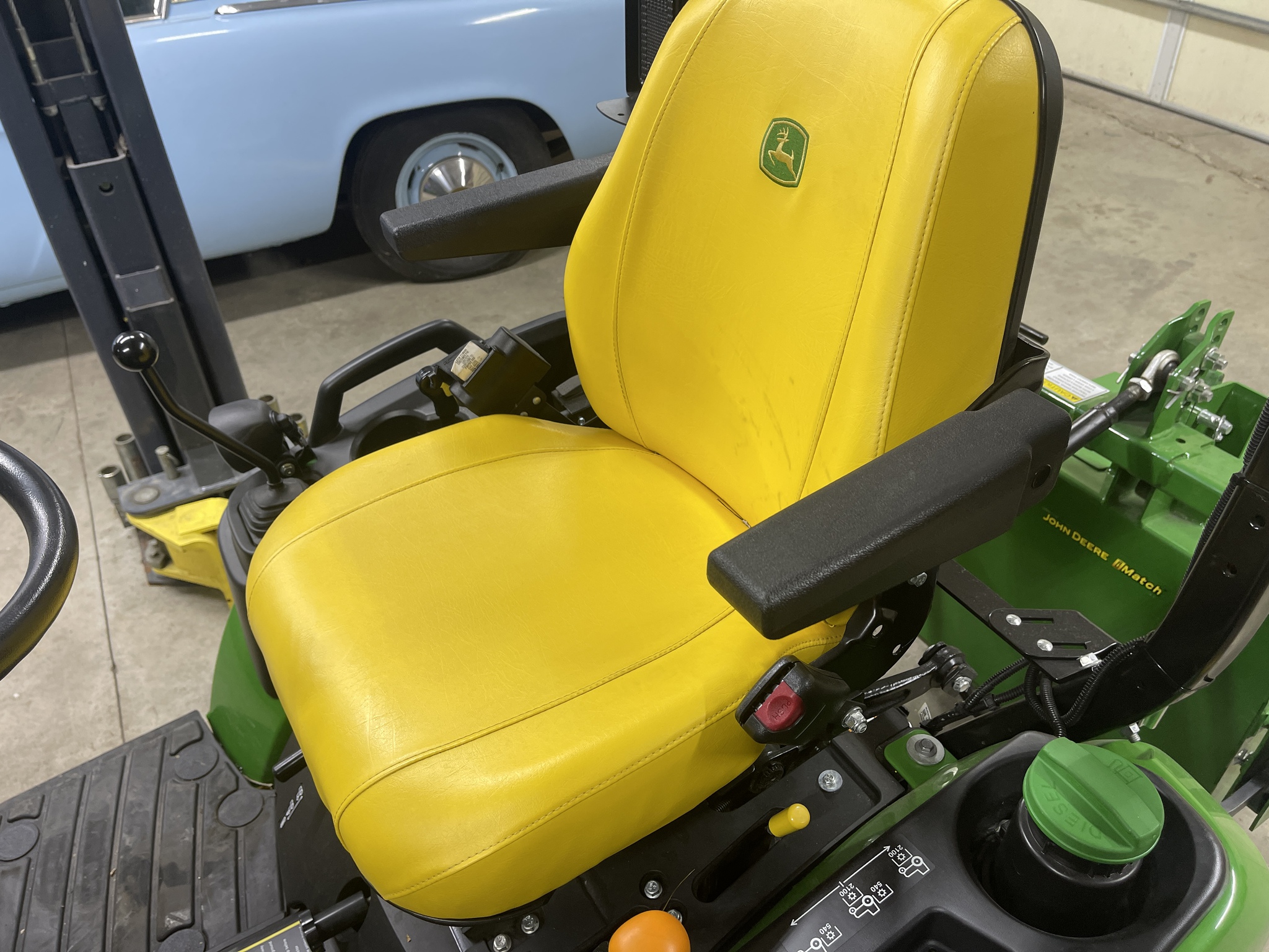 2021 John Deere 1025R Image 5
