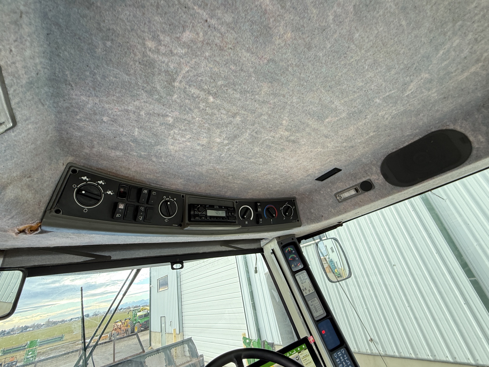 2005 New Holland TJ375 Image 13