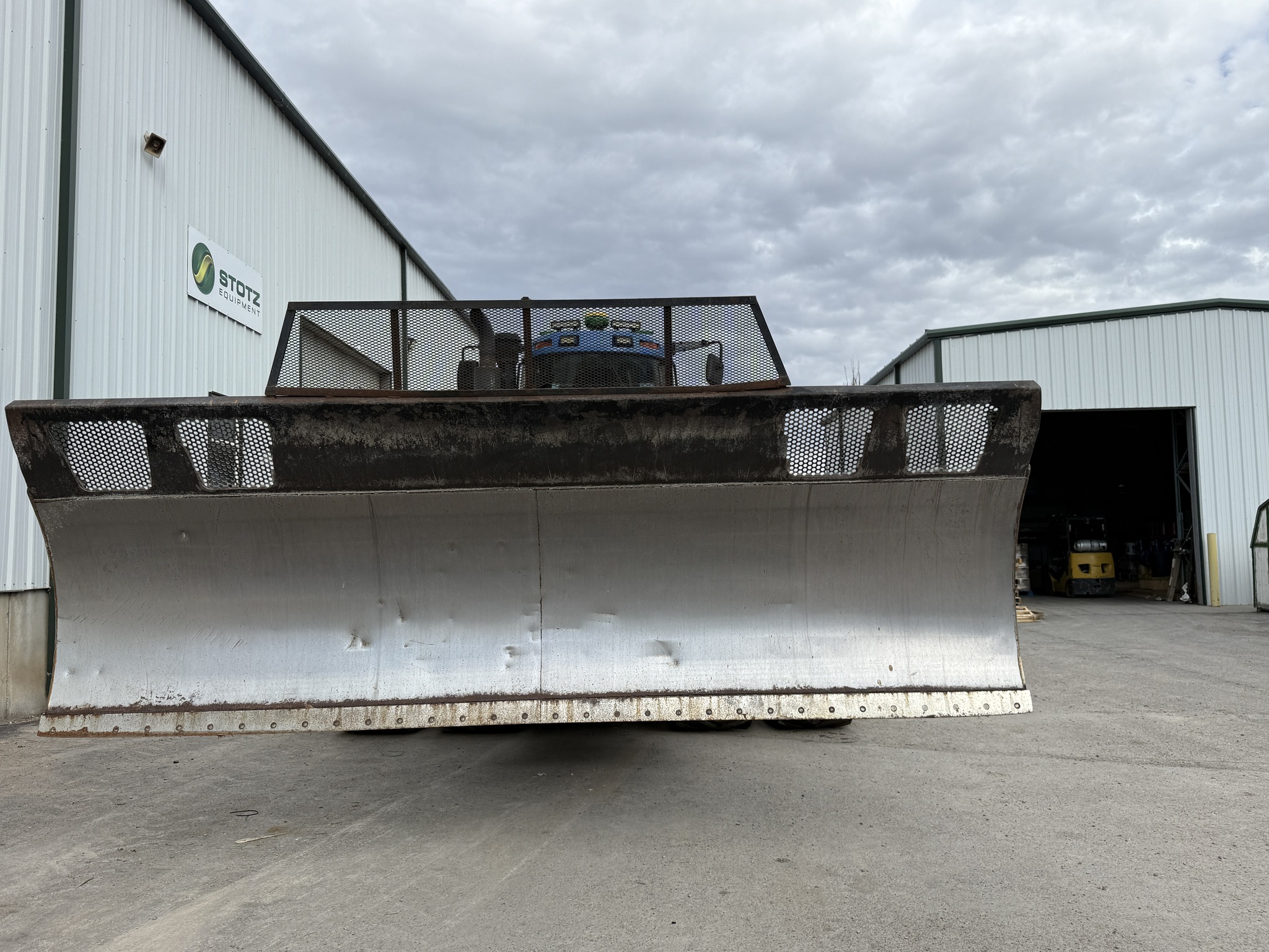 2005 New Holland TJ375 Image 9