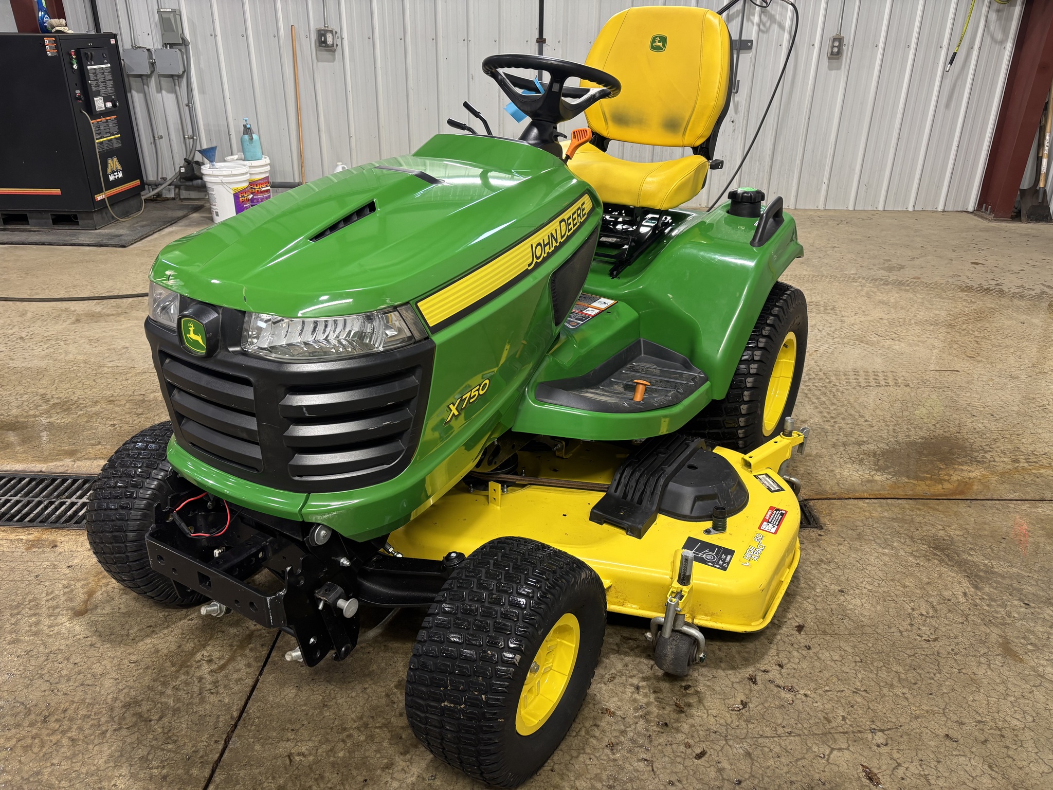 Used 2020 John Deere X750 Lawn & Garden Tractors at Koenig Equipment in Botkins, OH - PhotoXL0
