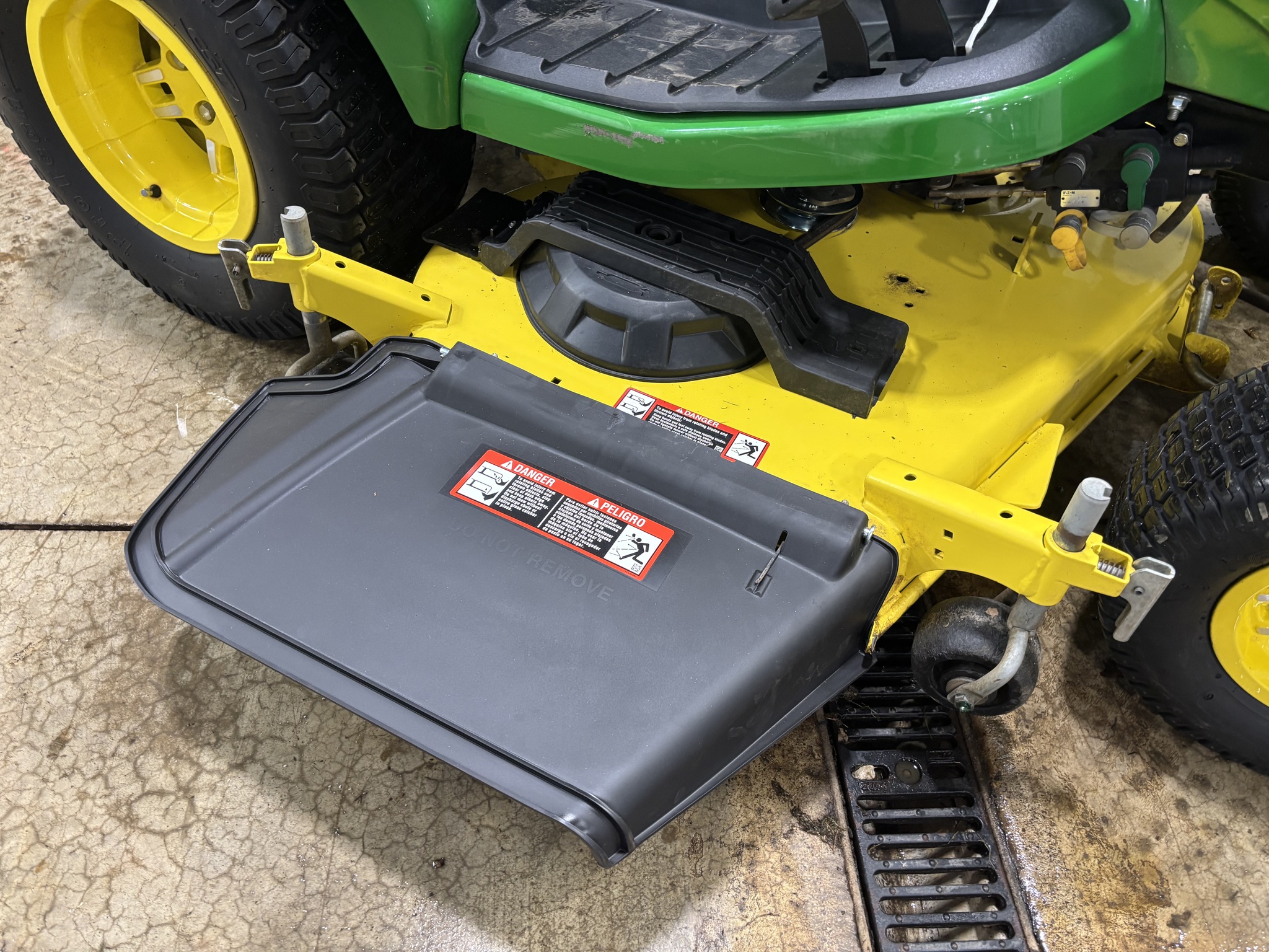 Used 2020 John Deere X750 Lawn & Garden Tractors at Koenig Equipment in Botkins, OH - PhotoXL15