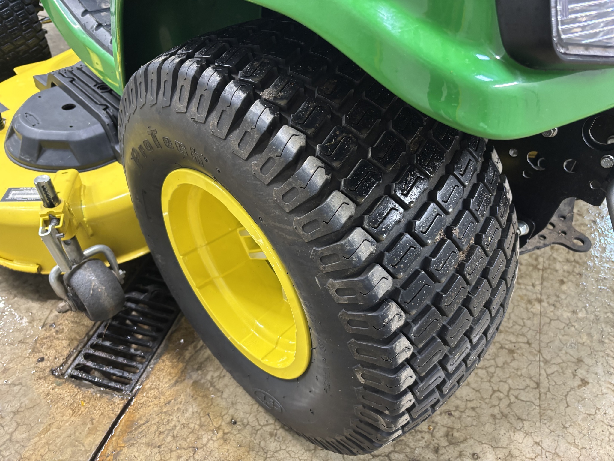 Used 2020 John Deere X750 Lawn & Garden Tractors at Koenig Equipment in Botkins, OH - PhotoXL20