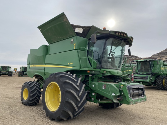 2018 John Deere S790