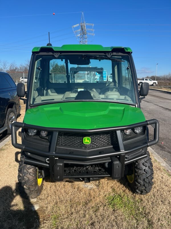 2025 John Deere 845R Image 3