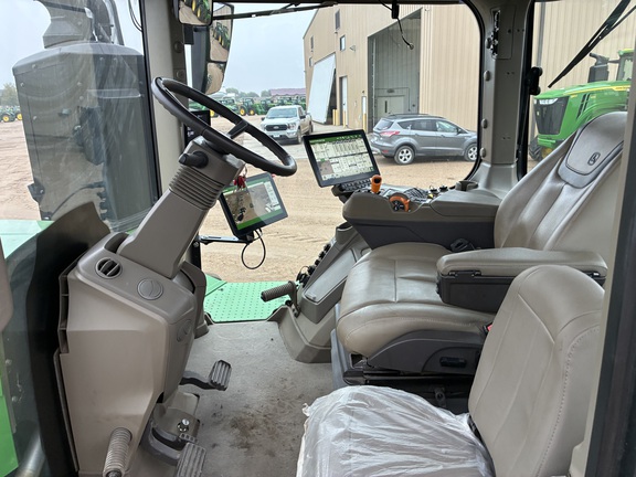 2025 John Deere 9R 640 - Photo40