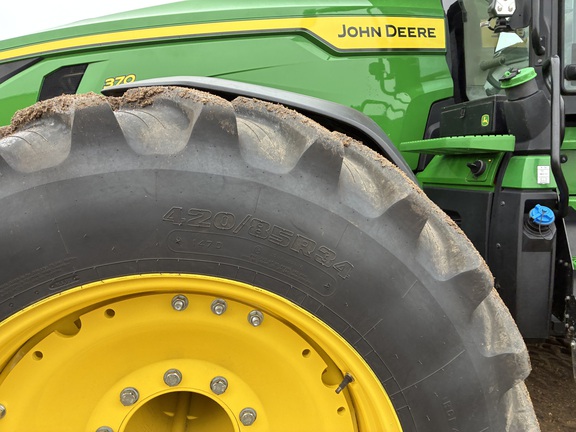 2025 John Deere 8R 370 - Photo10