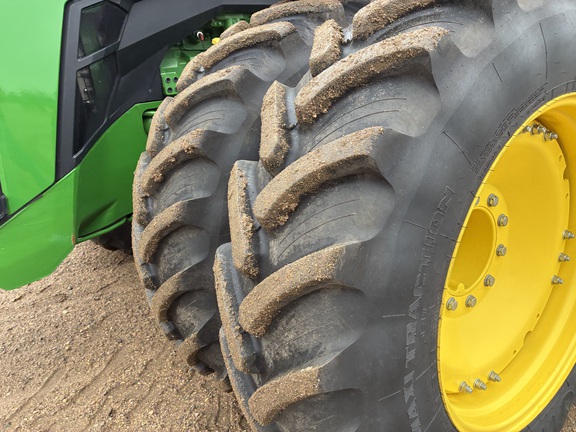 2025 John Deere 8R 370 - Photo11