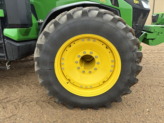2025 John Deere 8R 370 - Photo13