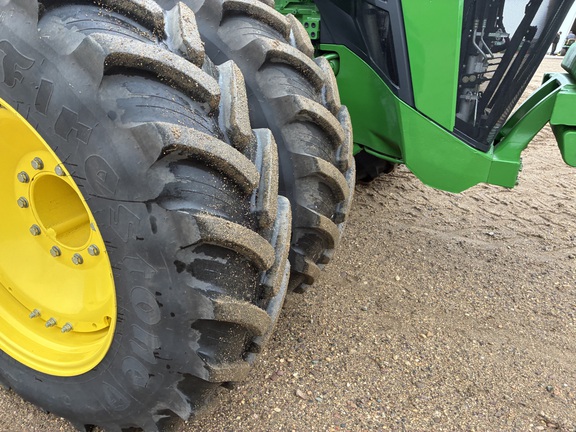 2025 John Deere 8R 370 - Photo15