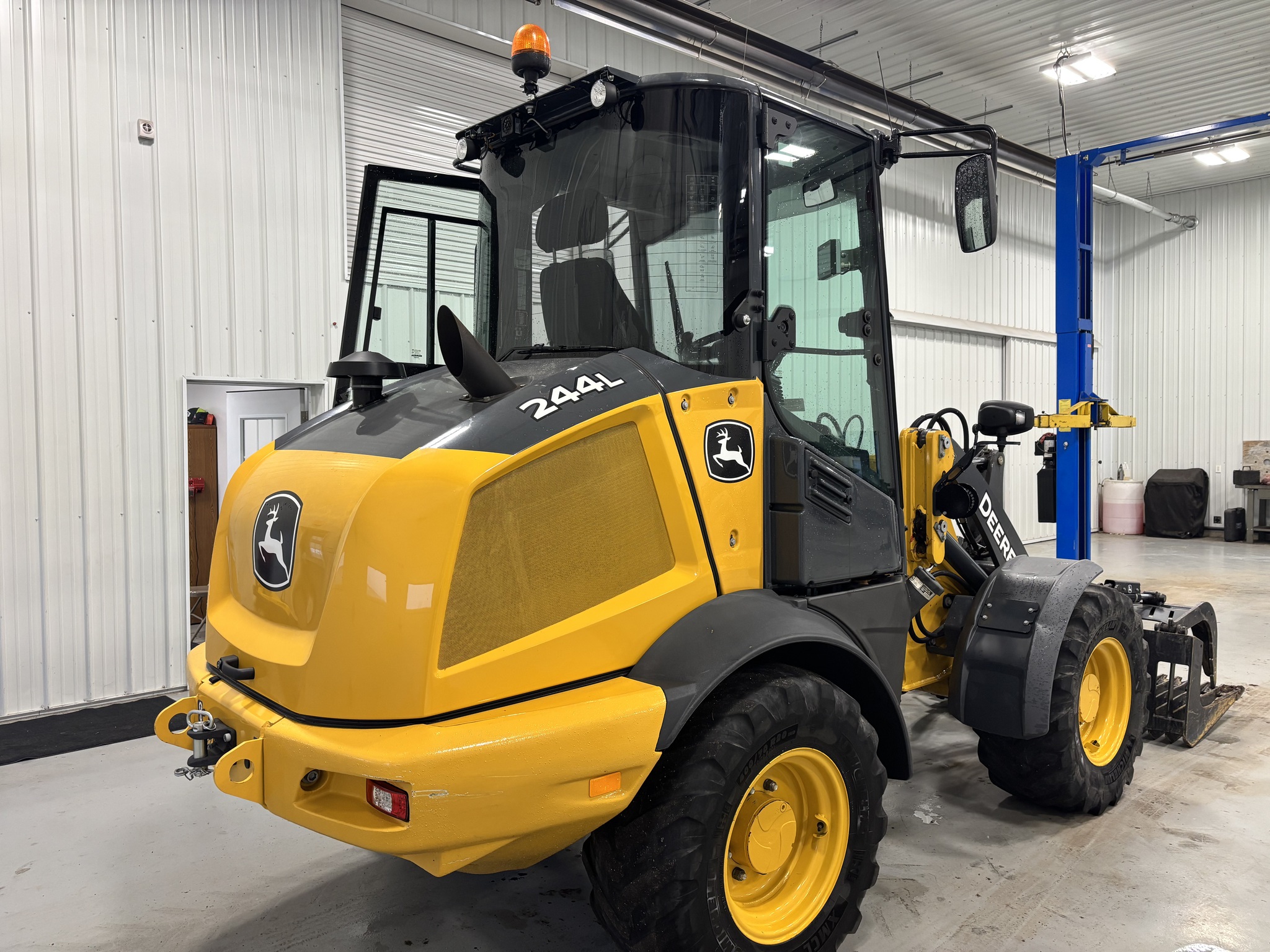 2023 John Deere 244L Image 11