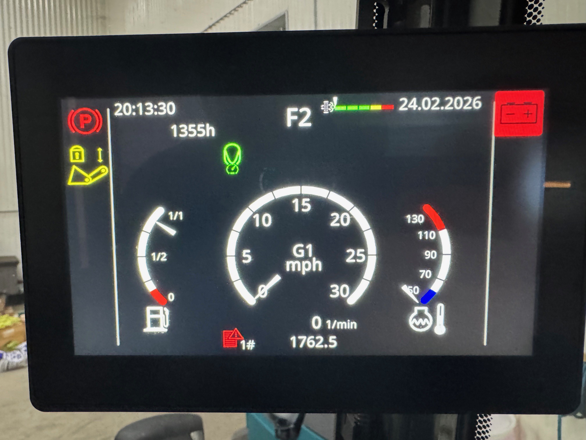 2023 John Deere 244L Image 12