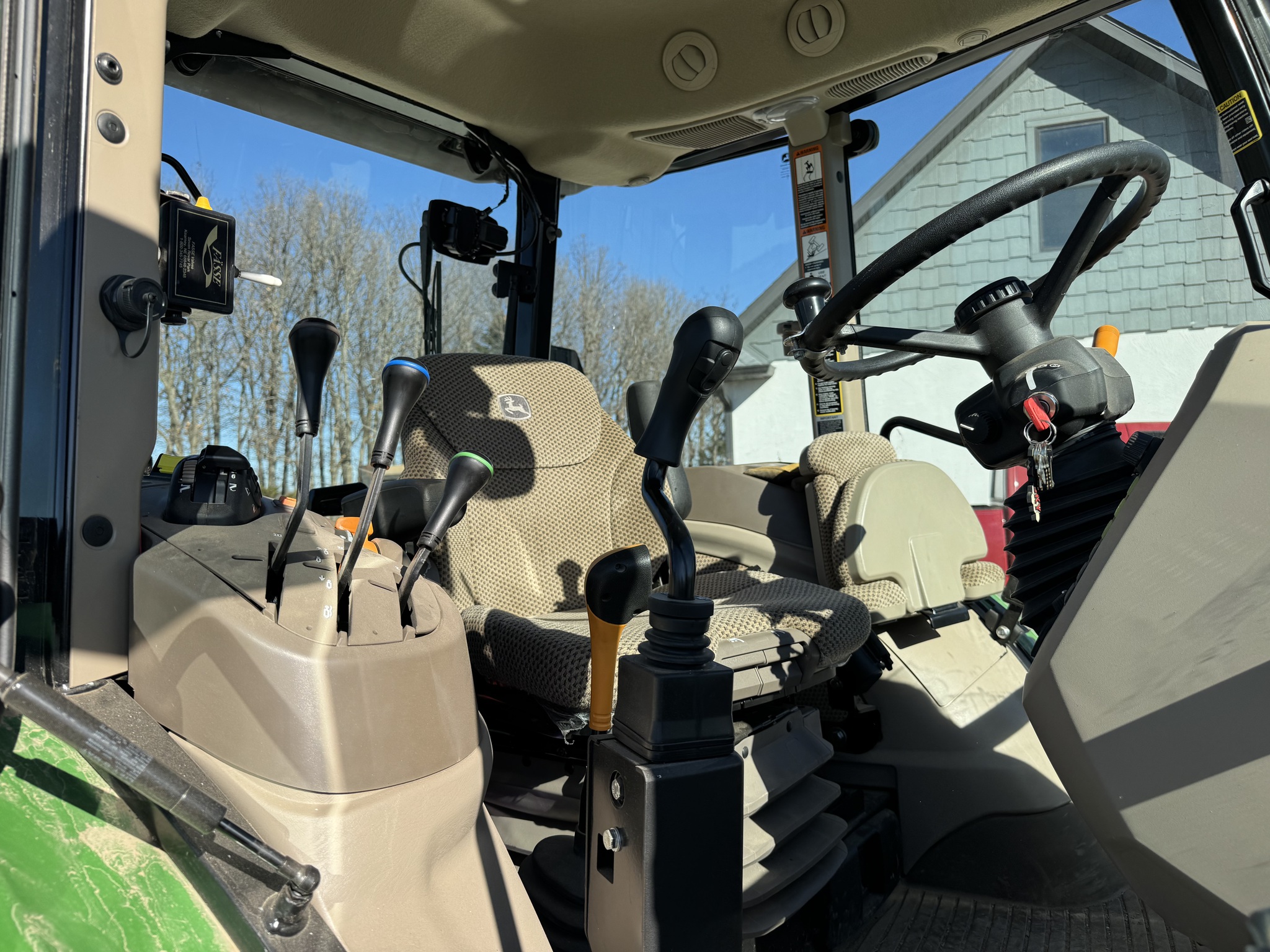  2024 John Deere 5105M at Heritage Tractor in Pittsburg, KS