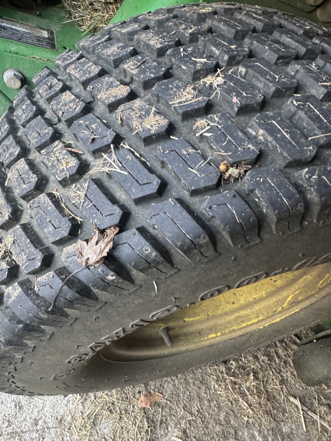 2013 John Deere Z960R Image 2