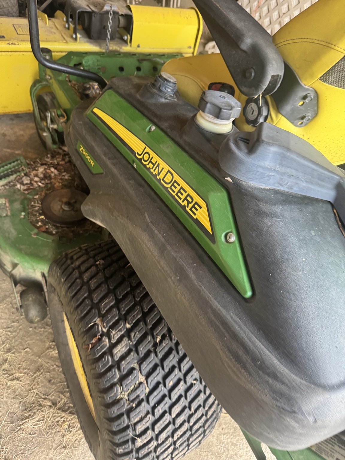 2013 John Deere Z960R Image 1