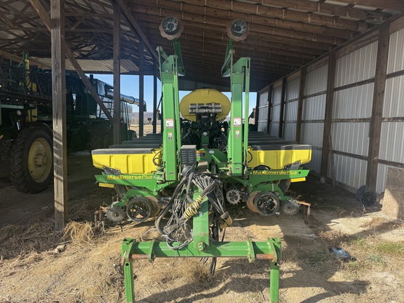 Photo of 2004 John Deere 1770NT