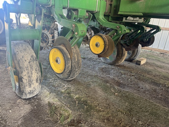 Photo of 2004 John Deere 1770NT