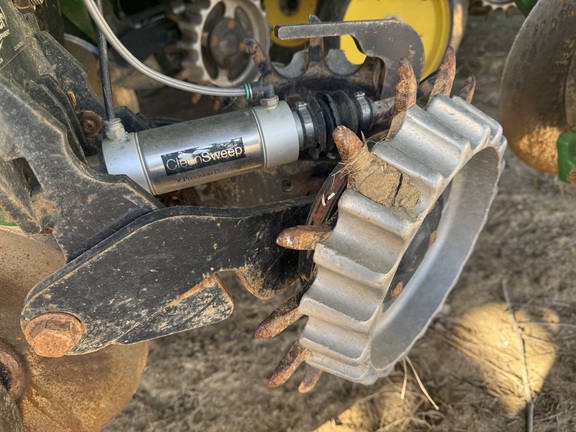 Photo of 2004 John Deere 1770NT