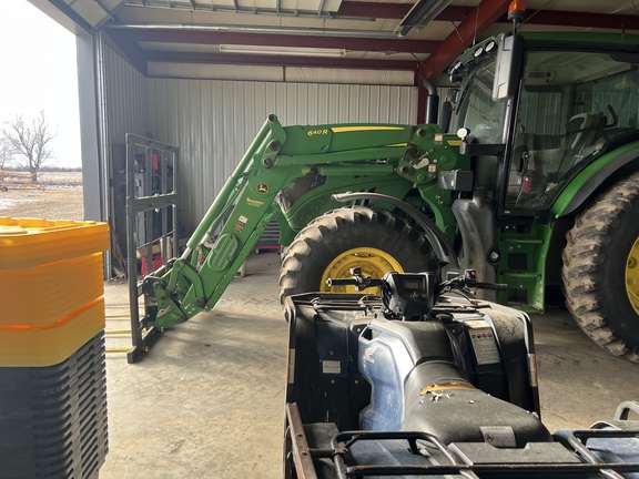 2017 John Deere 6155R (2nd thumbnail)