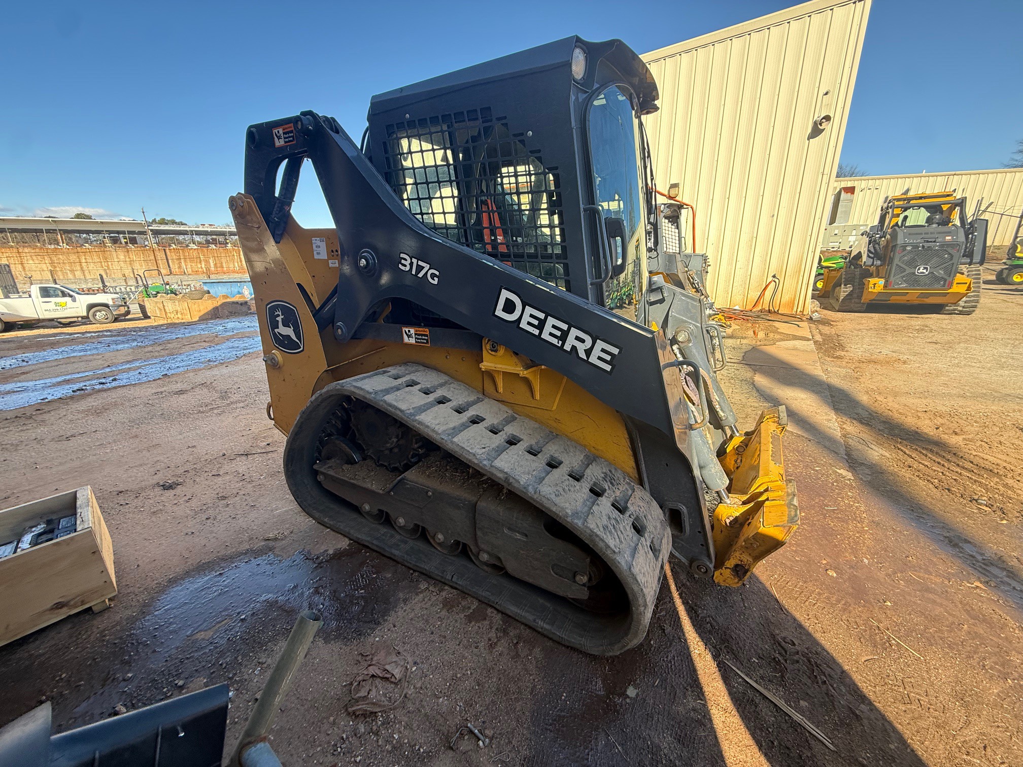 John Deere 317G Image 7