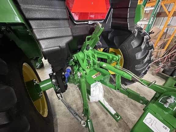 Photo of 2022 John Deere 4052M