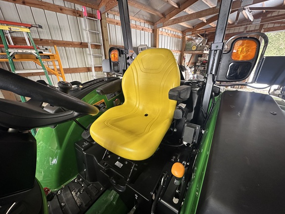 Photo of 2022 John Deere 4052M