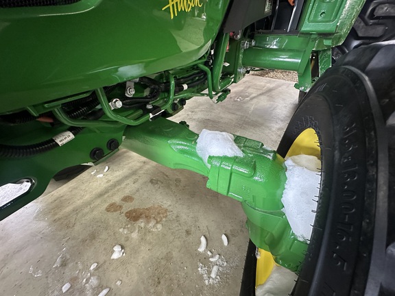 Photo of 2022 John Deere 4052M