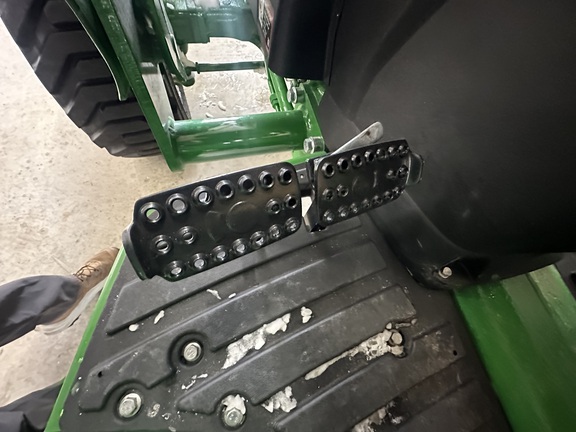 Photo of 2022 John Deere 4052M