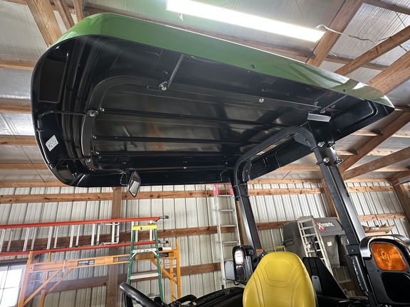 Photo of 2022 John Deere 4052M