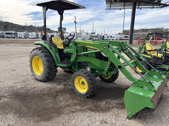 2023 John Deere 4044M Photo 7