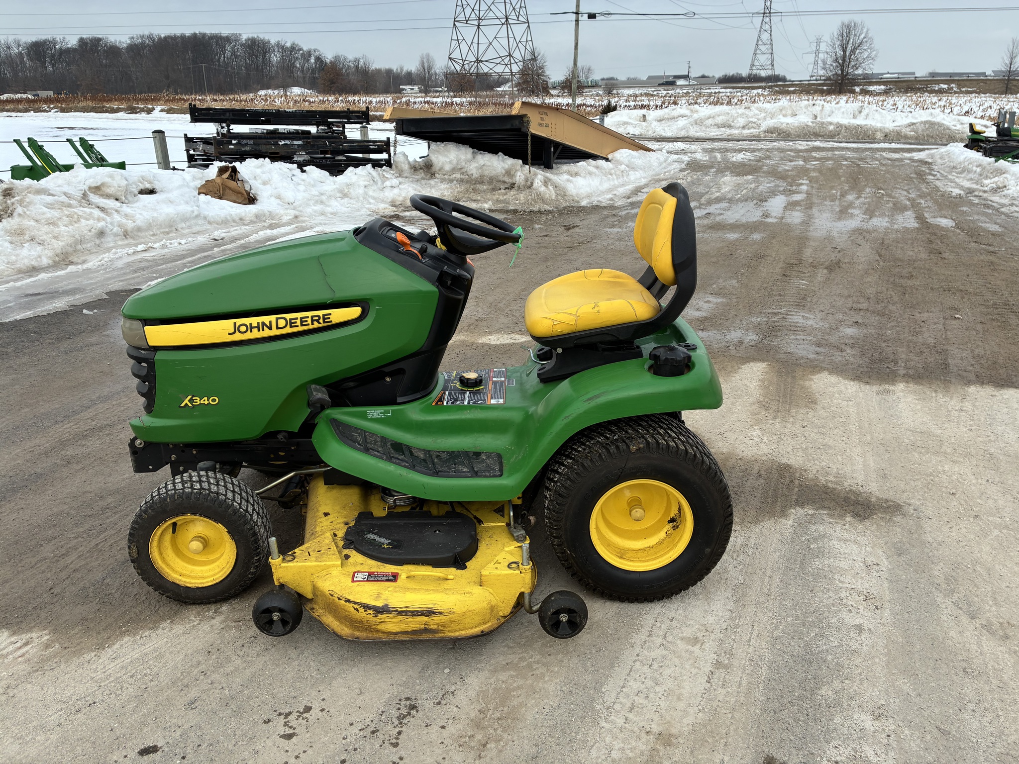 2007 John Deere X340 Image 6