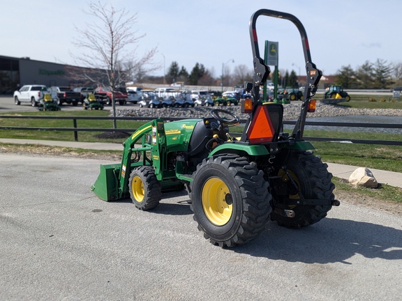 2008 John-Deere 2520
