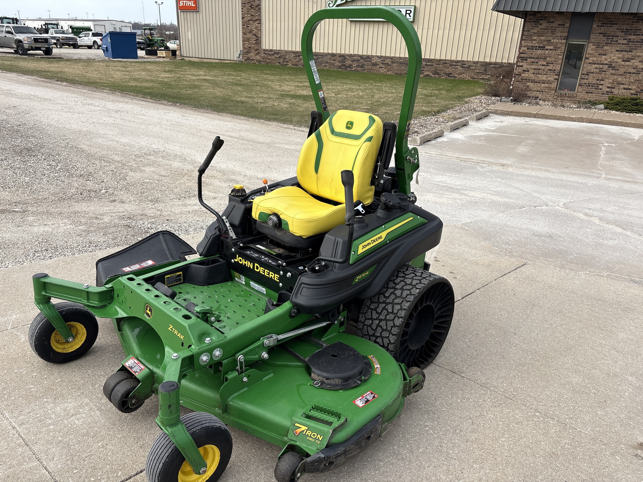  2025 John Deere Z970R at Heritage Tractor in Geneseo, IL