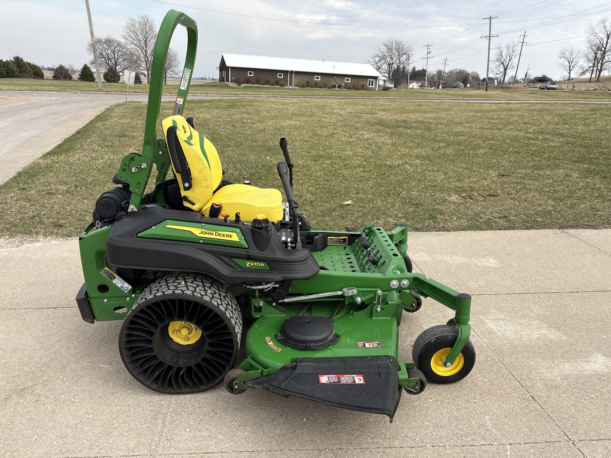  2025 John Deere Z970R at Heritage Tractor in Geneseo, IL