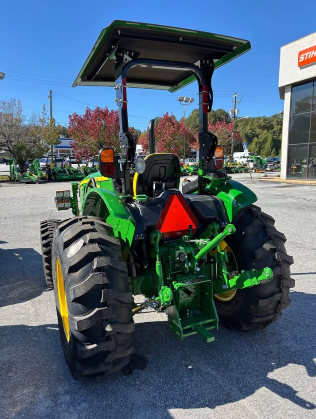 2025 John Deere 5075E Image 3