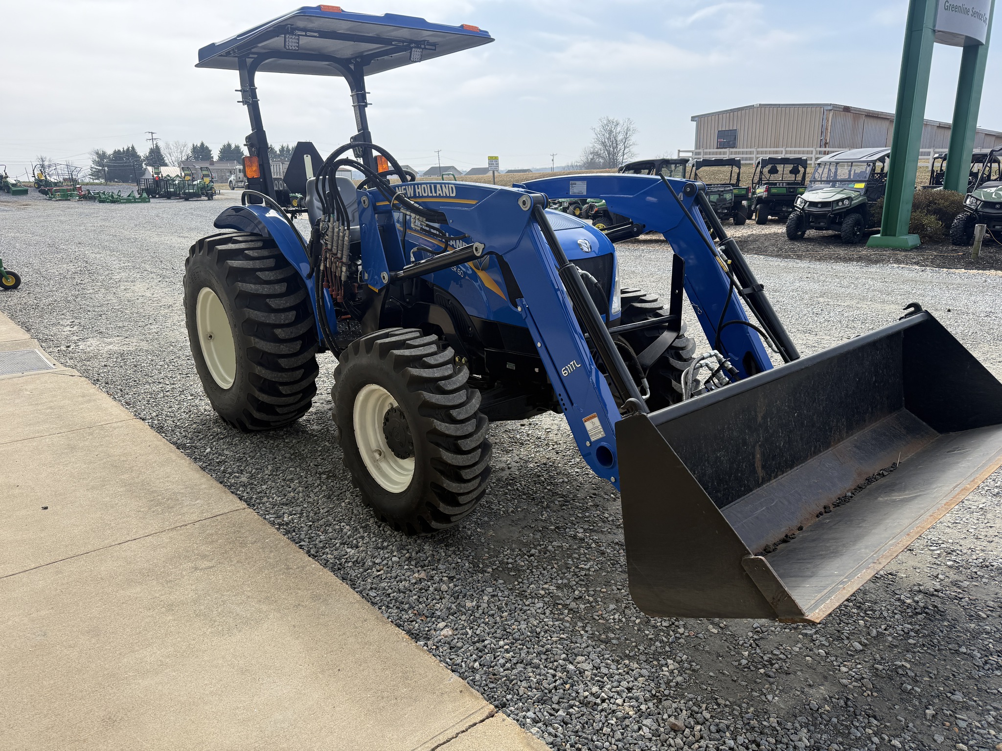 2017 New Holland WORKMASTER 60 Image 4