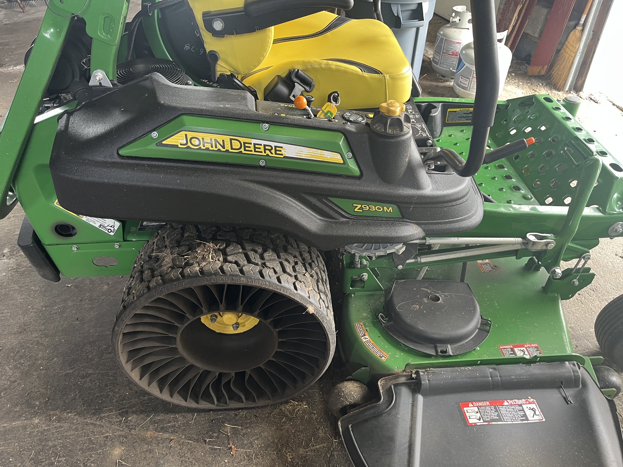 2020 John Deere Z930M Image 5