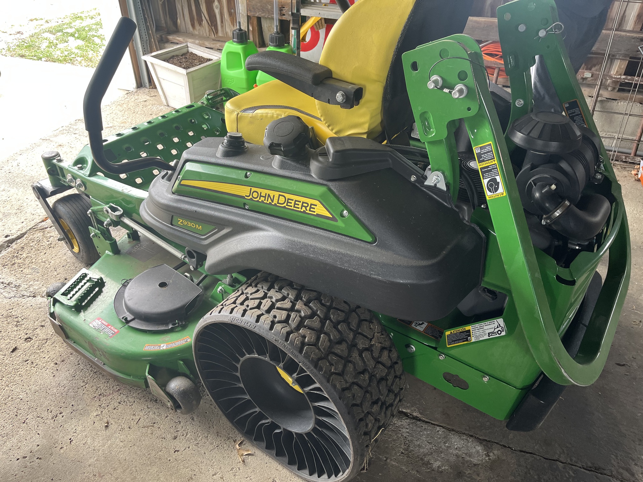 2020 John Deere Z930M Image 8