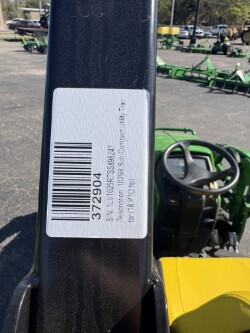 2025 John Deere 1025R Photo 4