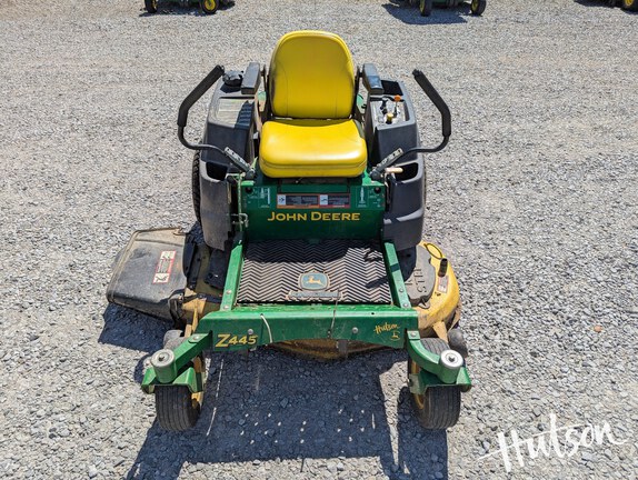 Photo of 2015 John Deere Z445