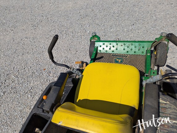 Photo of 2015 John Deere Z445