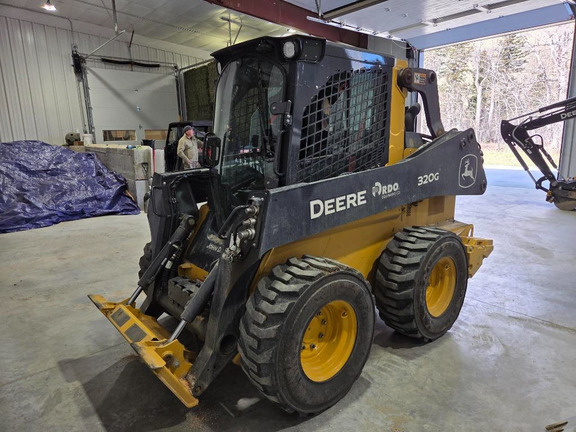 Photo of a 2023 John Deere 320G