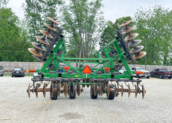 2009 John-Deere 512