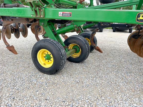 2009 John-Deere 512