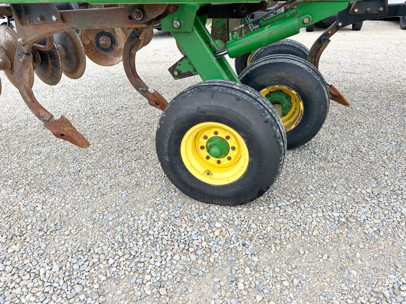 2009 John-Deere 512