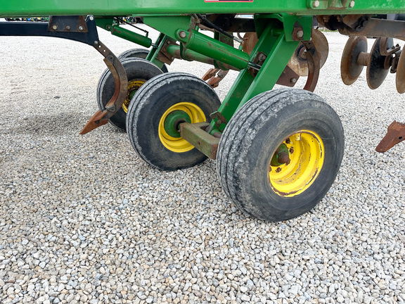 2009 John-Deere 512